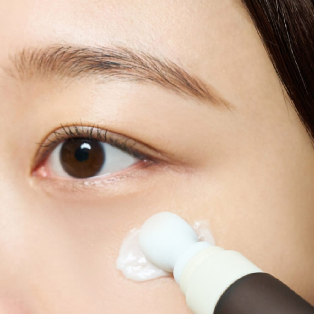 Crema de masaje fortificante para el contorno de ojos SKIN1004 Probio-Cica Bakuchiol Eye Cream