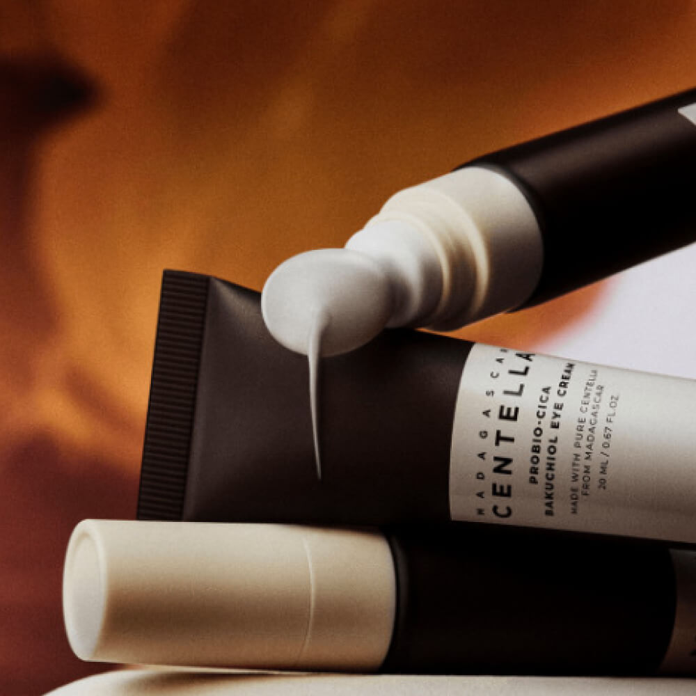 Crema de masaje fortificante para el contorno de ojos SKIN1004 Probio-Cica Bakuchiol Eye Cream