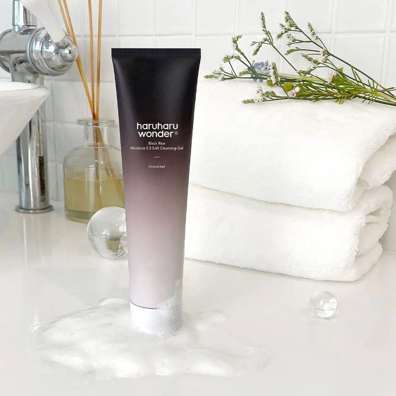 Haruharu Wonder Black Rice Moisture 5.5 Soft Cleansing Gel 100ml